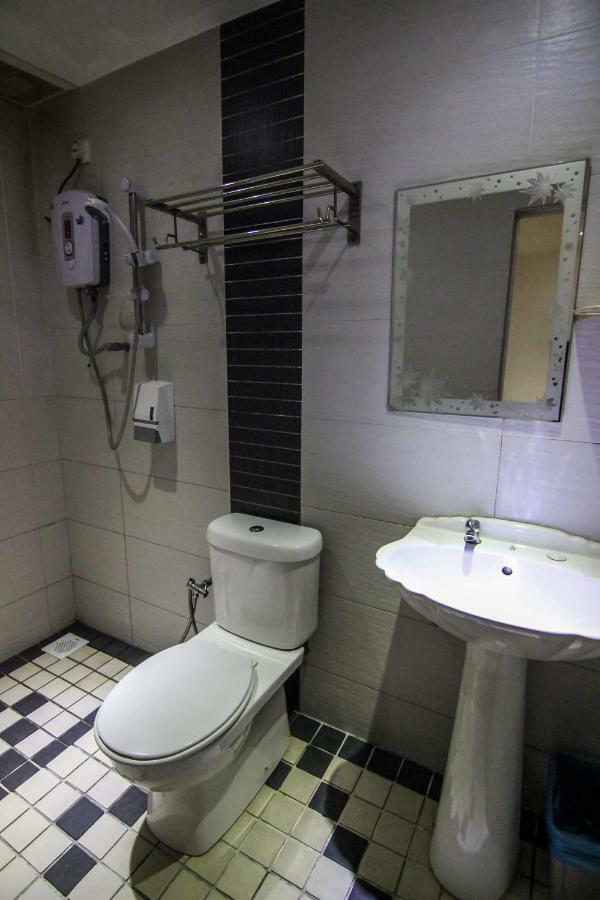 Rose Cottage Hotel Bandar Seri Alam Johor Bahru Exteriér fotografie